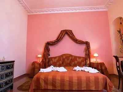 Pamaran Hotel Nola